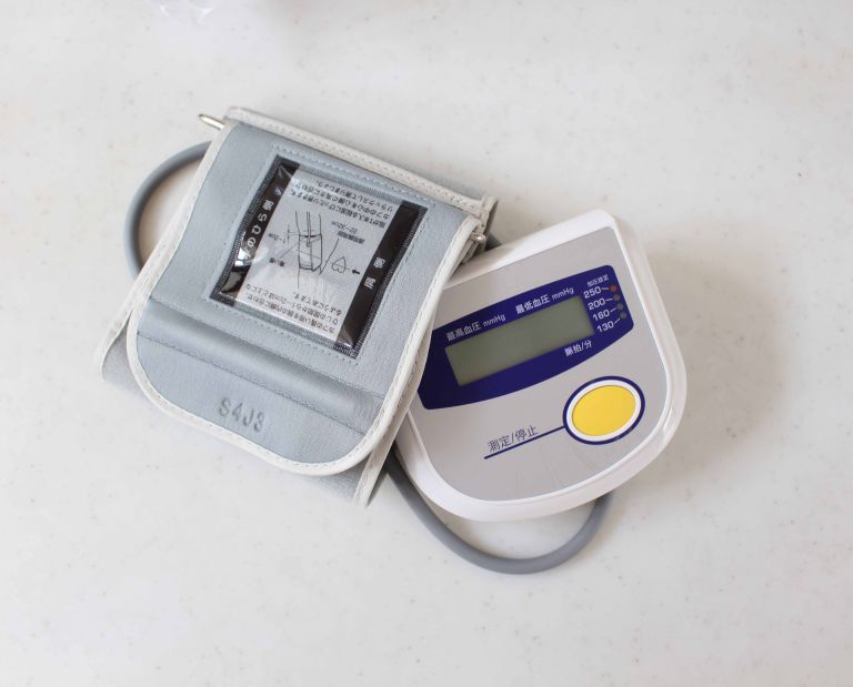 フランスが築く先進的医療とワクチン政策国民健康を守る持続可能な挑戦