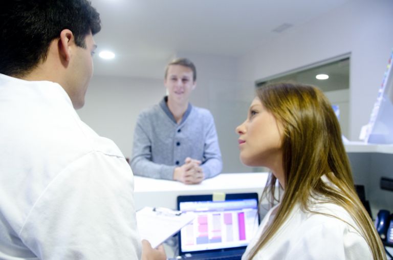 フランスの医療制度とワクチンの未来